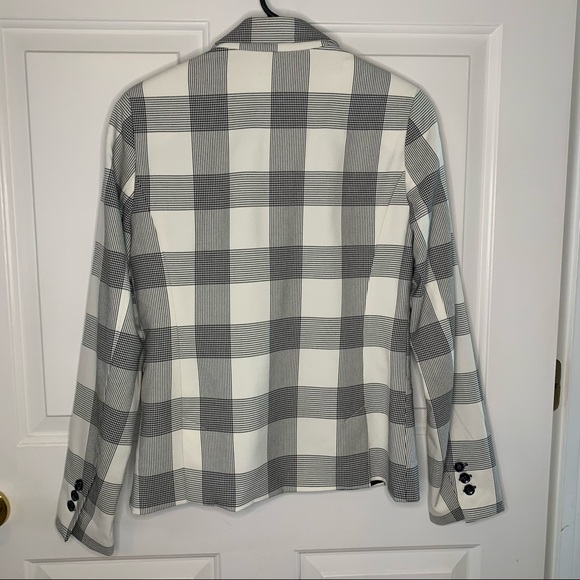 Women’s Blazer - Picture 2 of 8